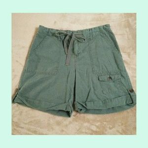 🌺FADED GLORY GREEN SHORTS